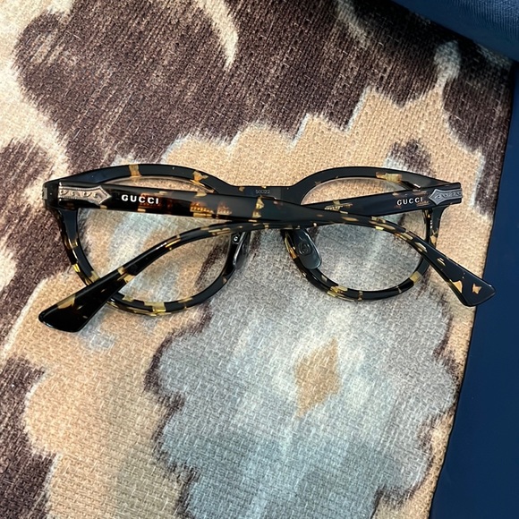 Authentic Gucci Prescription eyeglasses - Picture 6 of 17